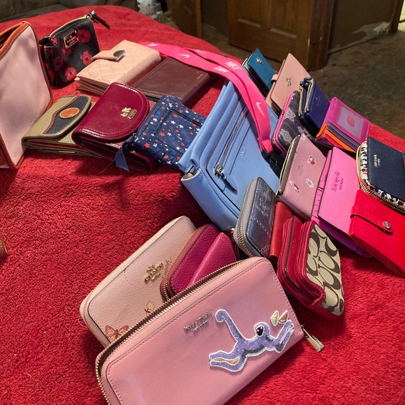 Designer wallets - Picture 4 of 4